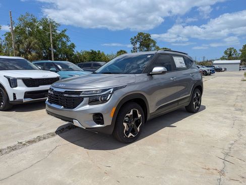 New 2026 Kia Seltos S FWD image 4