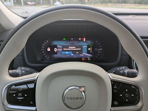 New 2026 Volvo XC90 T8 Ultra w/ Protection Package Premier AWD/4WD image 40
