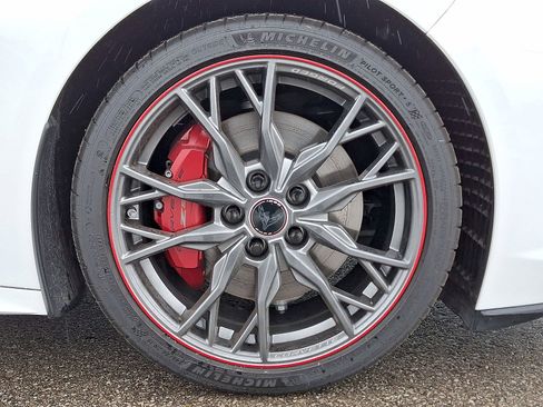Used 2023 Chevrolet Corvette Stingray Premium Cpe w/ Z51 Performance Package RWD image 26