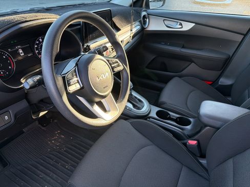 Used 2023 Kia Forte LX image 5