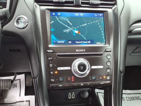 Used 2020 Ford Fusion Titanium image 11