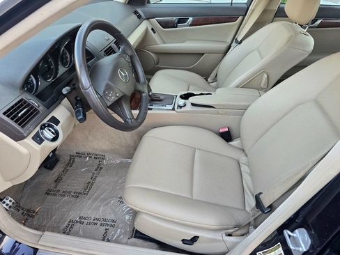 Used 2011 Mercedes-Benz C 300 4MATIC Sedan image 7
