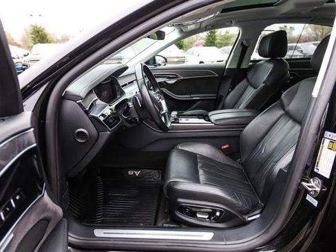 Used 2019 Audi A8 L 3.0T w/ Lighting Package image 32
