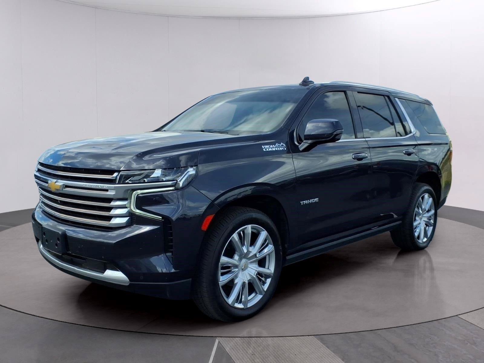 Used 2022 Chevrolet Tahoe High Country AWD/4WD image 1