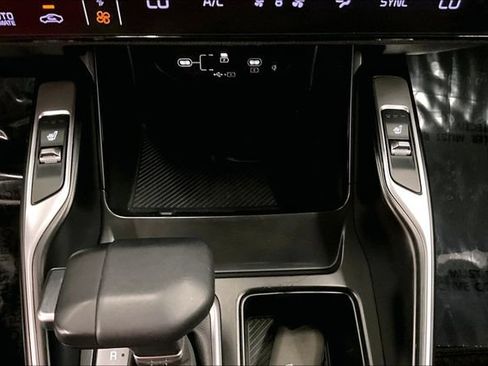 Used 2025 Kia Sorento EX AWD/4WD image 36