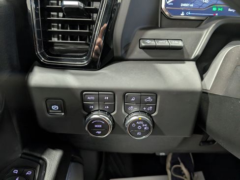 Used 2025 GMC Sierra 2500 AT4X w/ AT4X AEV Edition AWD/4WD image 25