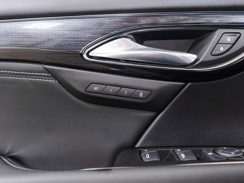 Used 2023 Buick Envision Essence image 25