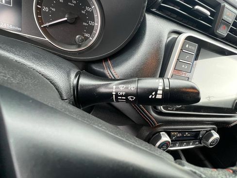 Used 2021 Nissan Versa SR w/ Convenience Package image 17