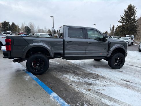 New 2026 Ford F250 Lariat w/ Black Appearance Package image 33