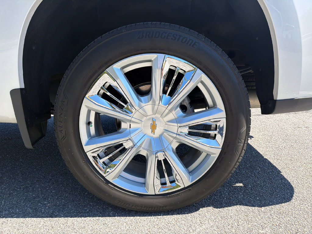 Used 2023 Chevrolet Silverado 1500 High Country w/ High Country Premium Package AWD/4WD image 19