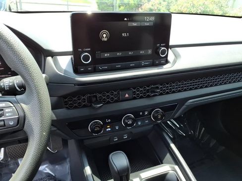 Certified 2023 Honda Accord LX image 8
