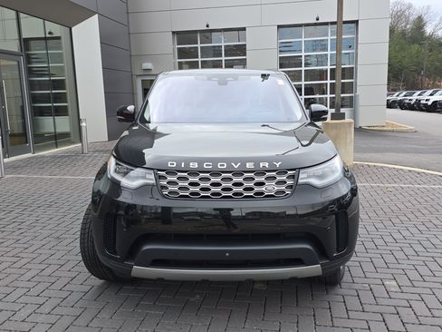 Used 2021 Land Rover Discovery S image 2