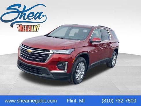 Certified 2023 Chevrolet Traverse LT w/ LPO, Floor Liner Package image 1