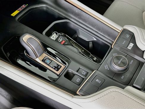 Certified 2026 Toyota Grand Highlander AWD Hybrid image 17