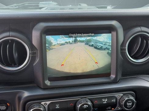 Used 2021 Jeep Wrangler Unlimited Sahara w/ Safety Group AWD/4WD image 21