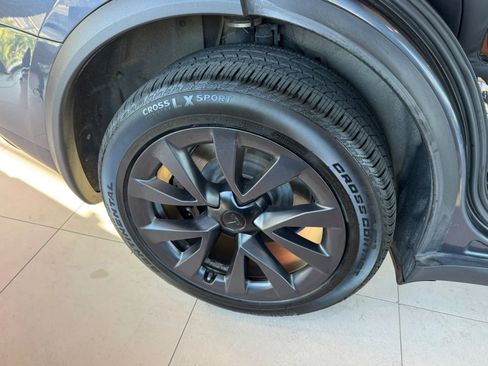 Used 2023 Tesla Model X AWD/4WD image 43