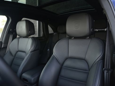 Used 2026 Porsche Macan image 5