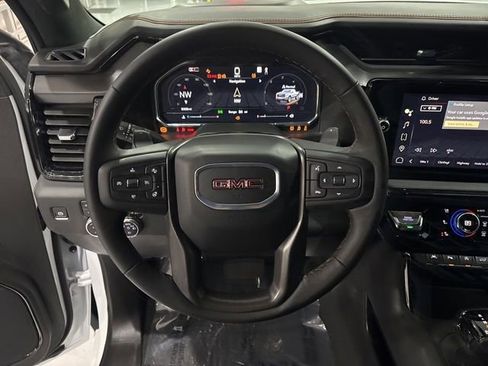 Used 2025 GMC Sierra 1500 AT4 image 15