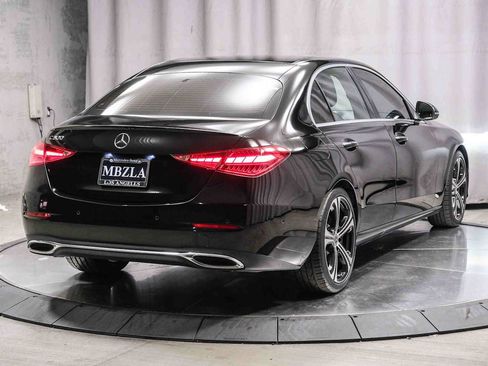 Used 2022 Mercedes-Benz C 300 Sedan image 4