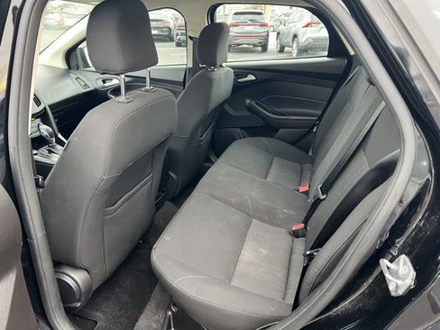 Used 2017 Ford Focus SE image 7
