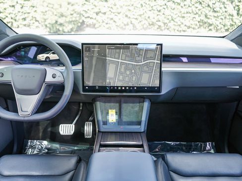 Used 2023 Tesla Model X AWD/4WD image 12