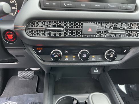 Used 2025 Honda HR-V Sport image 21