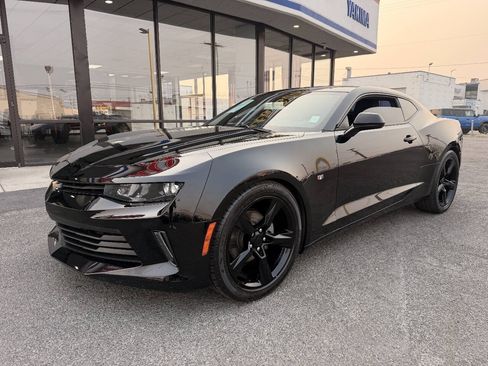 Used 2017 Chevrolet Camaro LT w/ Technology Package RWD image 1