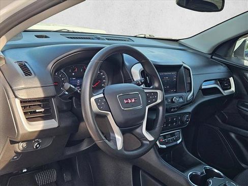 Used 2022 GMC Terrain SLE FWD image 10