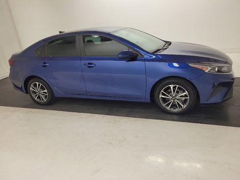 Used 2022 Kia Forte LXS FWD image 11
