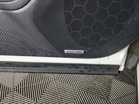 Used 2025 Subaru Forester Touring w/ Popular Package - Touring image 29