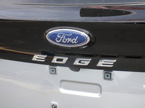 New 2024 Ford Edge SE image 10