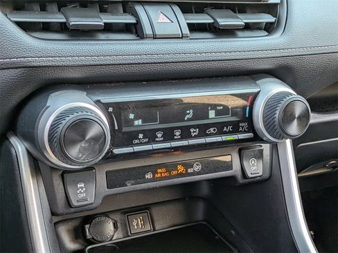 Used 2024 Toyota RAV4 LE image 17