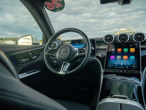 Certified 2026 Mercedes-Benz GLC 300 4MATIC image 21