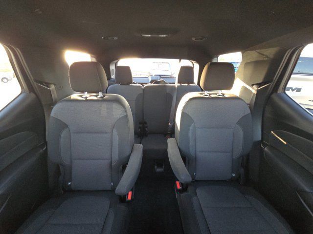 Used 2022 Chevrolet Traverse LT FWD image 20