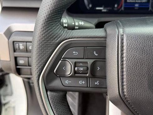 Used 2025 Toyota Tacoma TRD Off-Road image 13