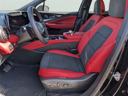 New 2025 Chevrolet Blazer EV RS image 14