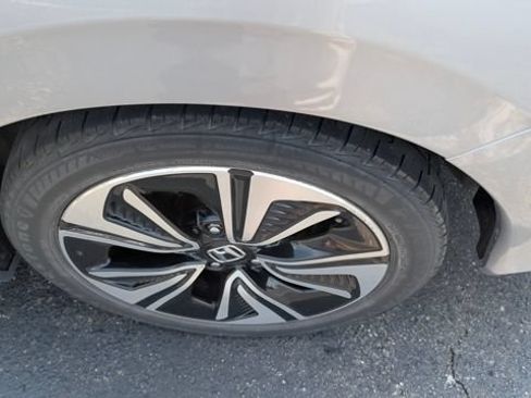 Used 2016 Honda Civic EX-L image 6