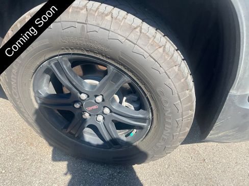 Used 2023 GMC Acadia AT4 w/ Technology Package AWD/4WD image 37
