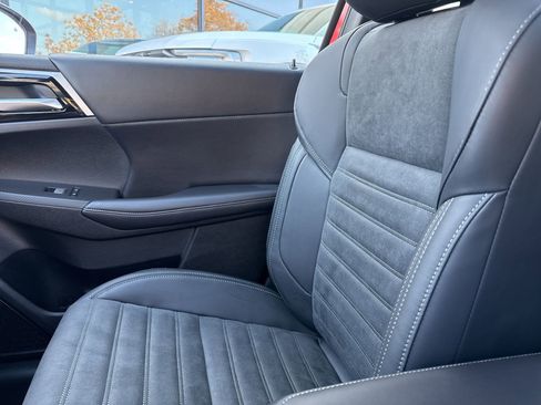 New 2026 Mitsubishi Outlander SE image 10