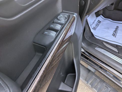 Used 2019 GMC Sierra 1500 SLE w/ SLE Convenience Package AWD/4WD image 11