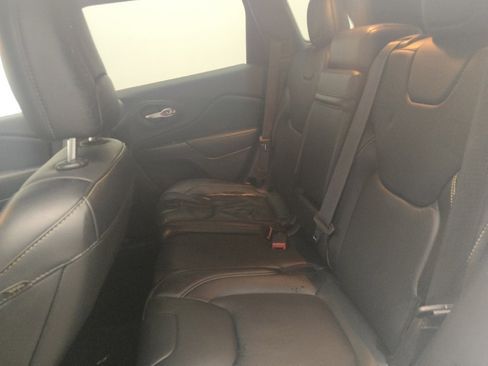 Used 2015 Jeep Cherokee Limited FWD image 18