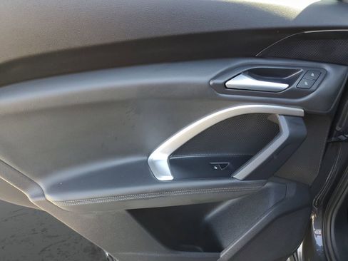 Used 2025 Audi Q5 Premium w/ Convenience Package image 17