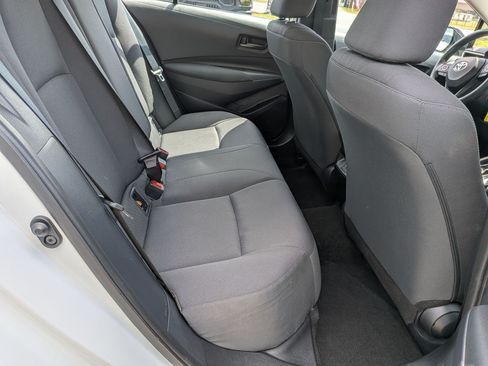 Used 2025 Toyota Corolla LE FWD image 21