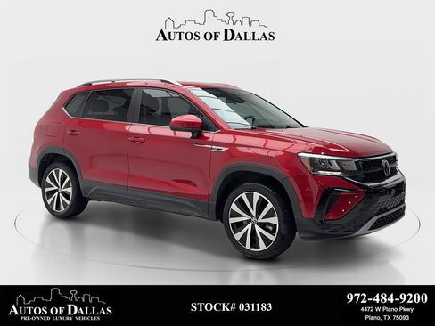 Used 2022 Volkswagen Taos SE FWD image 1