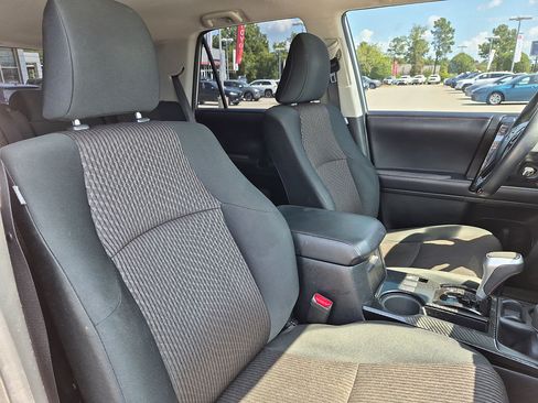 Used 2020 Toyota 4Runner TRD Off-Road AWD/4WD image 33