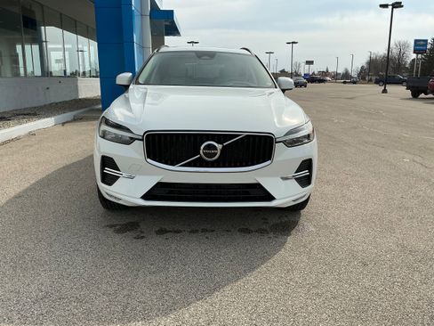 Used 2022 Volvo XC60 B5 Momentum image 16