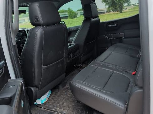 Used 2020 Chevrolet Silverado 1500 LT Trail Boss AWD/4WD image 17