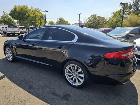 Used 2013 Jaguar XF image 4