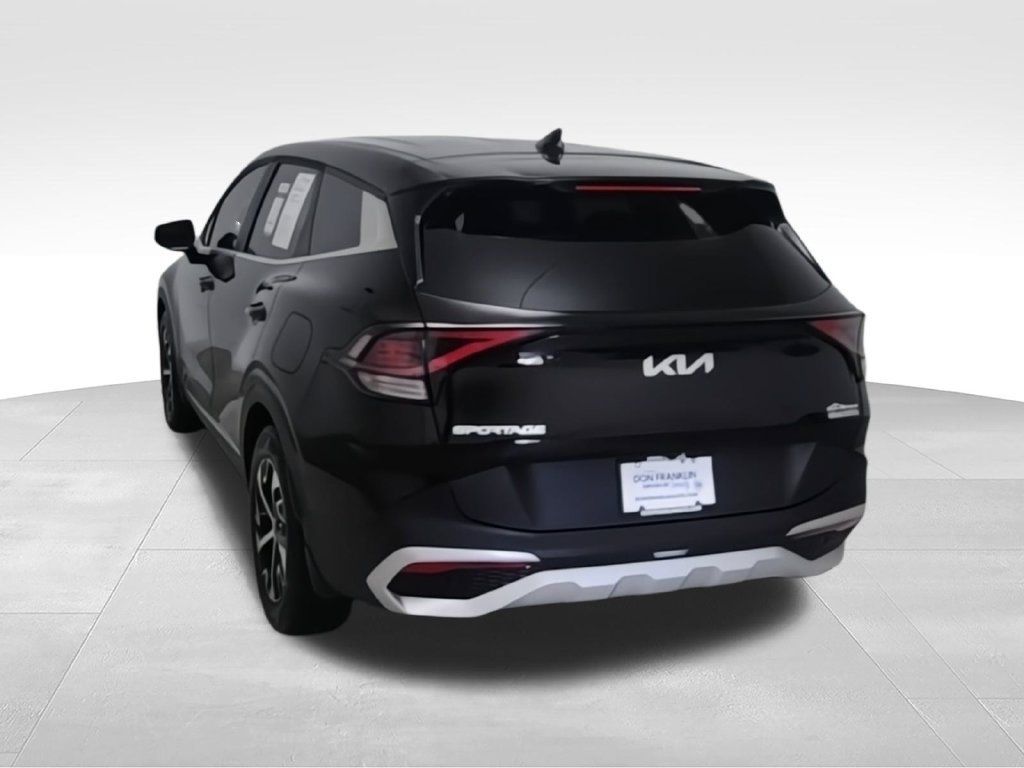 Used 2025 Kia Sportage EX FWD image 7