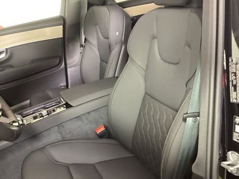 New 2026 Volvo XC90 B6 Plus w/ Protection Package Premier image 12